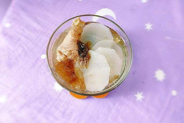白萝卜紫菜鹅肉汤的做法图解1