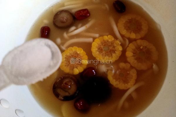玉米菌菇汤的做法图解9