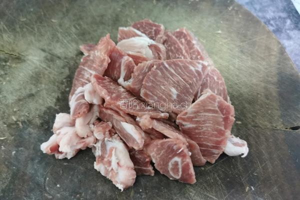 蘑菇肉片汤的做法图解2