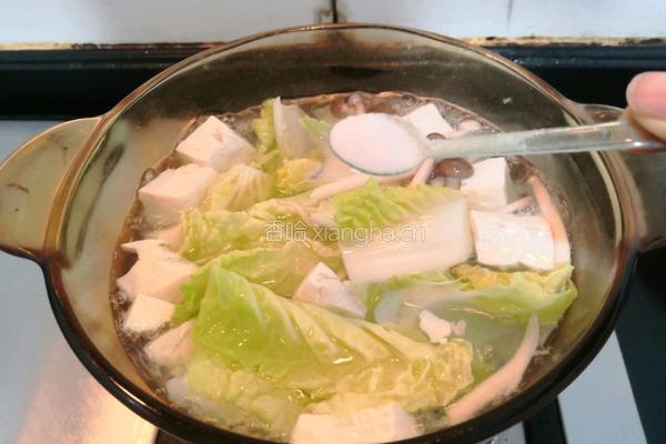 蟹味菇白菜豆腐汤的做法图解11