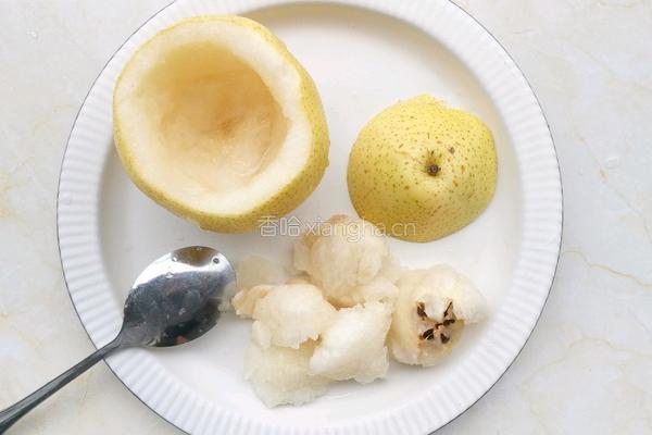 冰糖银耳雪梨羹的做法图解3