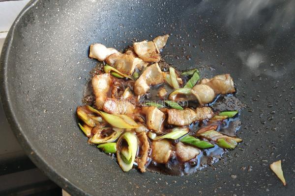 娃娃菜五花肉炖干豆腐的做法图解8