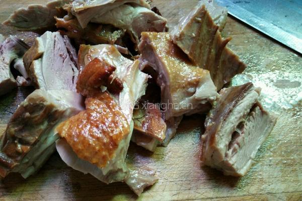 香菜鸭肉宽面的做法图解5