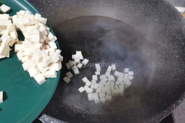 菠菜豆腐汤的做法图解4