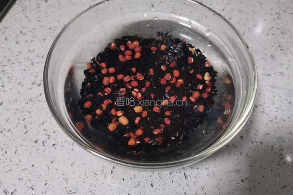 四红糯米圆子汤的做法图解1
