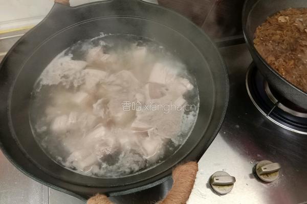 梅干菜烧肉的做法图解1