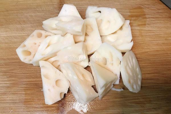 花生莲藕排骨汤的做法图解6