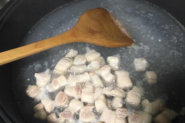 梅干菜扣肉 简单易学的做法图解2