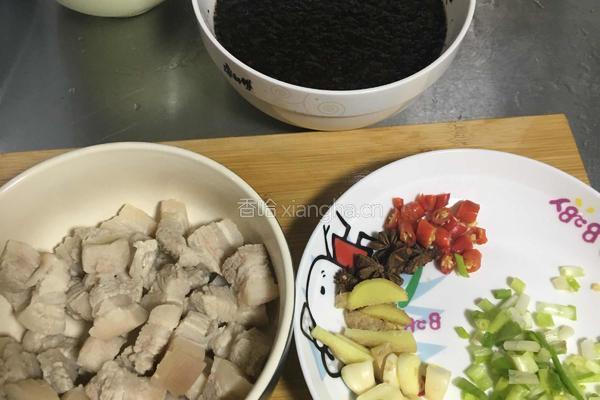 梅干菜扣肉 简单易学的做法图解3