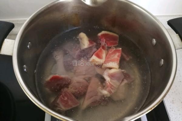 莲藕鸭腿煲的做法图解6