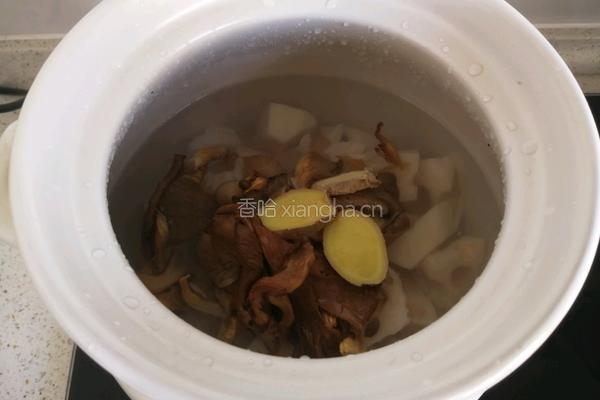 莲藕鸭腿煲的做法图解9