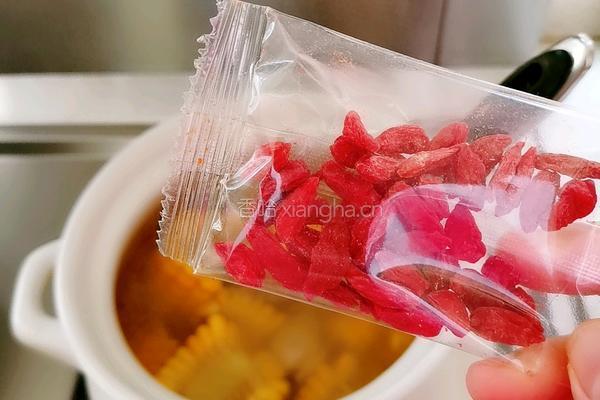 枸杞玉米鸡汤的做法图解9