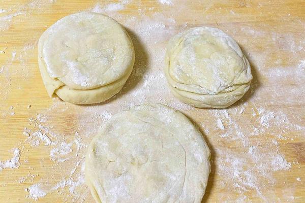 羊油葱油饼的做法图解3