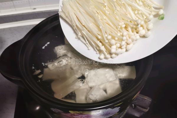 辣白菜豆腐海带汤的做法图解5