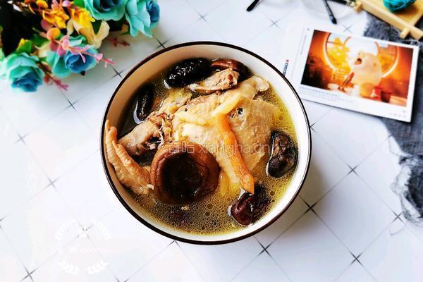 麦冬香菇炖鸡汤的做法图解11