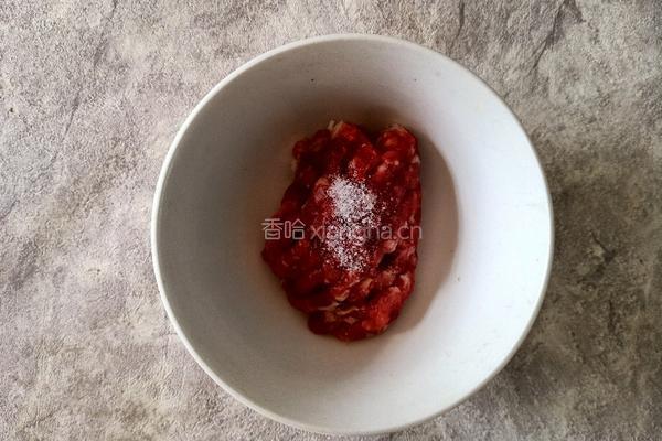 皮蛋瘦肉粥的做法图解2