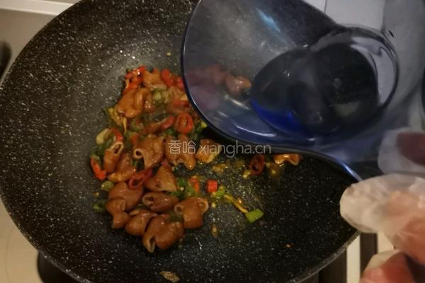酸辣肥肠的做法图解10