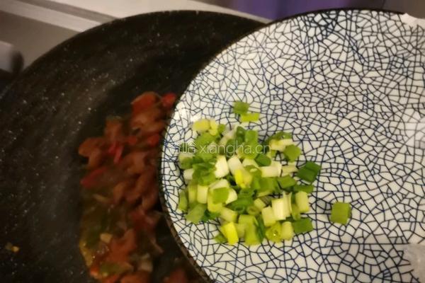 酸辣肥肠的做法图解12
