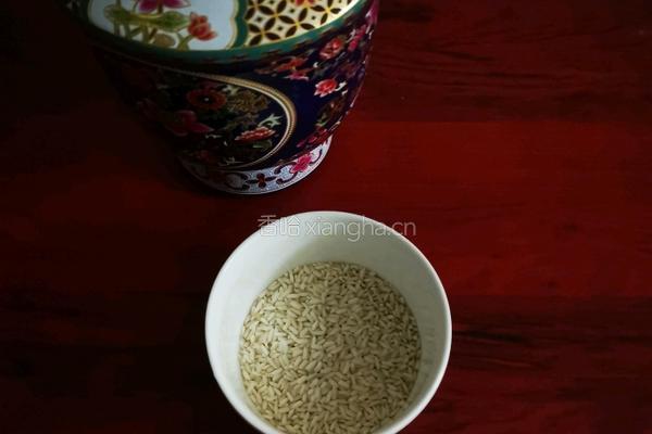 糯米莲子羹的做法图解1