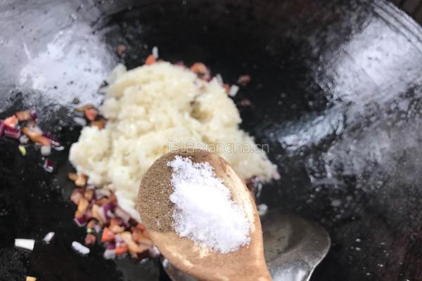 熏肉香菇炒饭的做法图解8