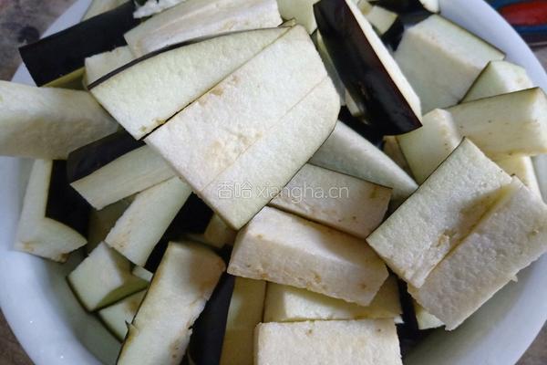 肉沫茄子的做法图解1