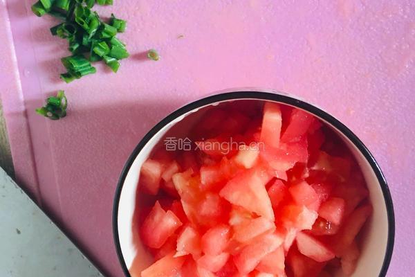 茄汁炒饭的做法图解2