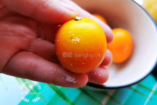 金桔雪梨红枣汤的做法图解2