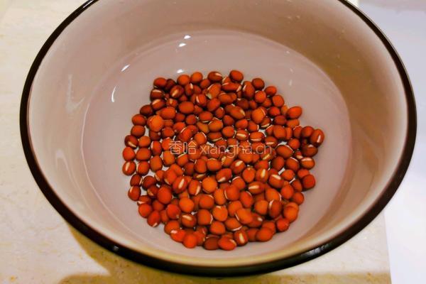 红豆小米粥的做法图解3