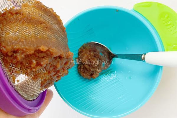7个月宝宝辅食：红枣蛋黄泥的做法图解3