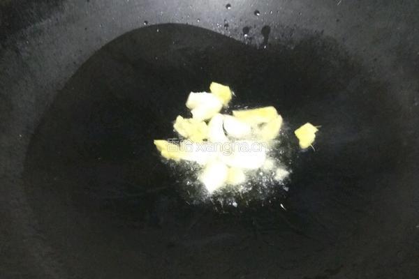 爆炒花甲的做法图解4