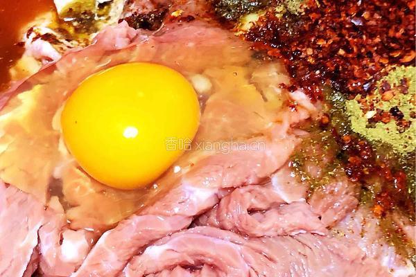泡菜炒嫩牛肉的做法图解3