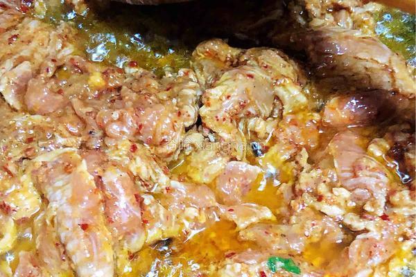 泡菜炒嫩牛肉的做法图解4