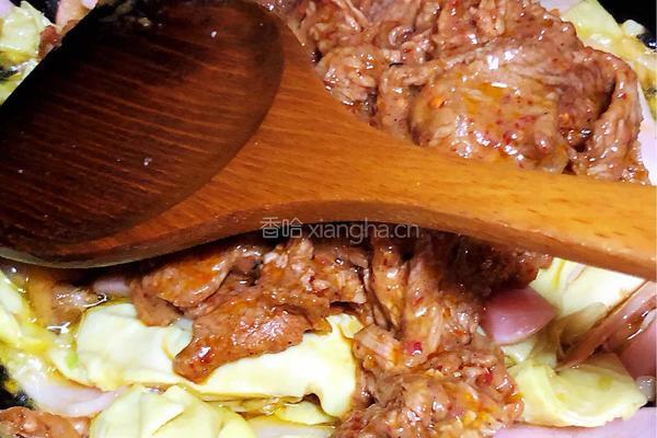 泡菜炒嫩牛肉的做法图解7