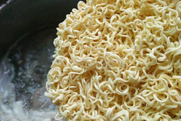 香辣豆芽肉片面的做法图解9