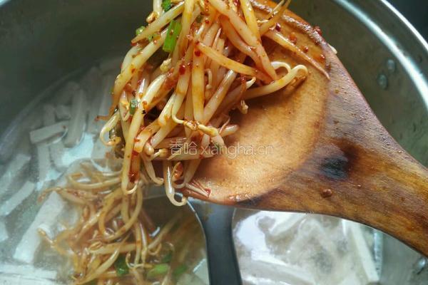 香辣豆芽肉片面的做法图解10