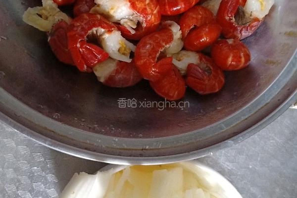 葱香龙虾尾的做法图解1