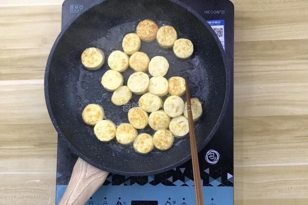 金沙虾仁玉子豆腐的做法图解4