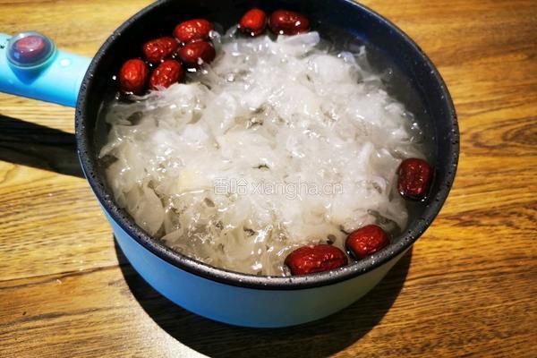 银耳红枣羹的做法图解6