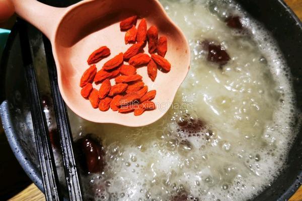 银耳红枣羹的做法图解9