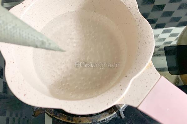 8个月加宝宝辅食：鸡肉黑芝麻酱面线的做法图解5
