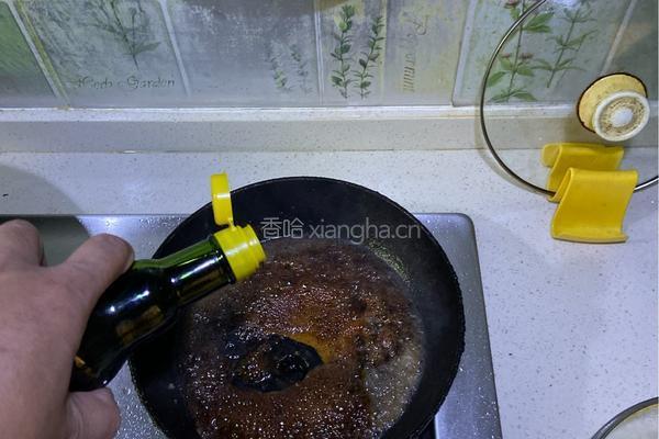 （粤式）清蒸鲈鱼的做法图解5