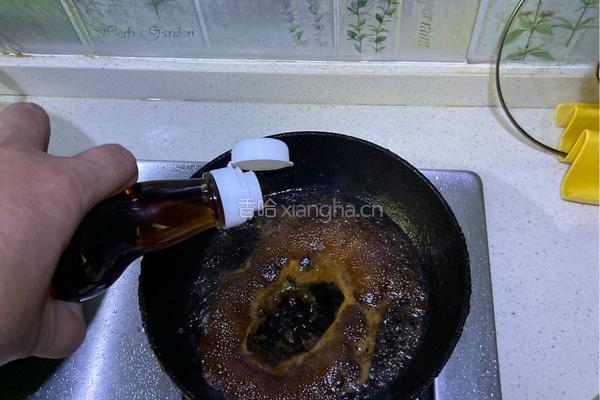 （粤式）清蒸鲈鱼的做法图解6