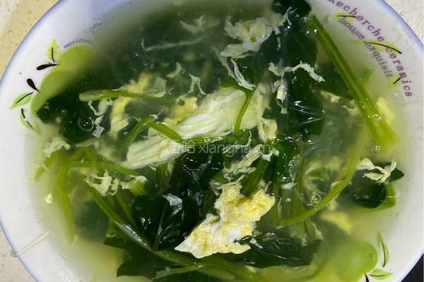 菠菜鸡蛋粉丝汤