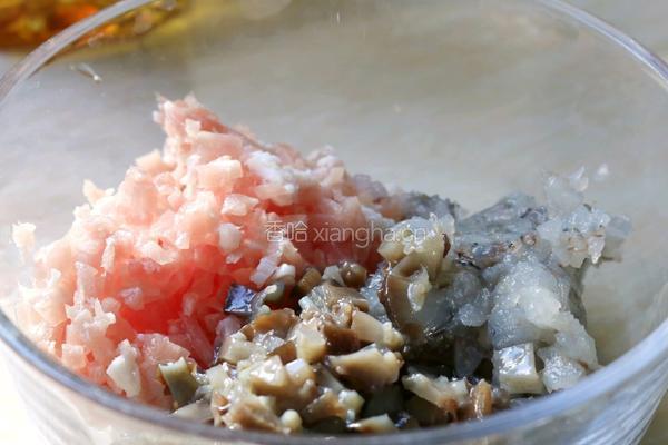 海参鲜虾肉馄饨的做法图解4
