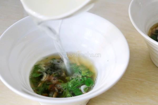 海参鲜虾肉馄饨的做法图解17