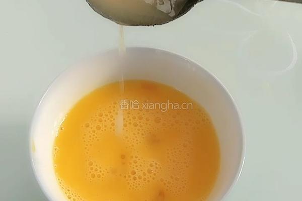 虾仁鸡蛋羹的做法图解2