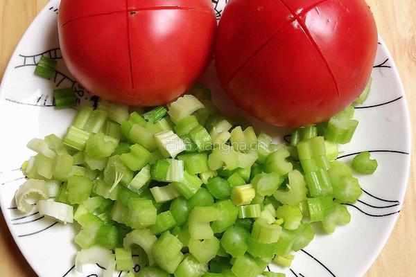番茄金针菇汤的做法图解3