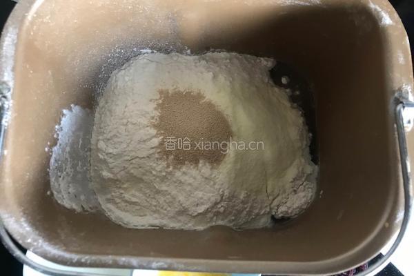 蓝莓果酱面包的做法图解2