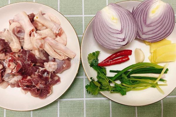 洋葱炒鸭肉的做法图解1