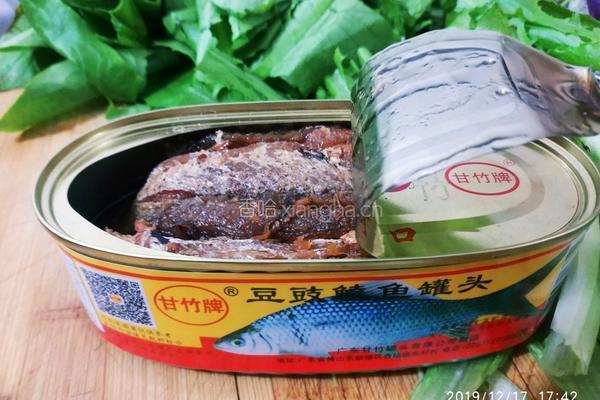 豆豉鲮鱼油麦菜的做法图解3